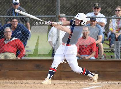 Thumbnail 2 in Notre Dame vs. Catholic - N.I. photogallery.