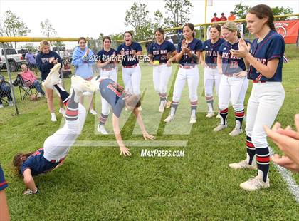 Thumbnail 2 in Notre Dame vs. Catholic - N.I. photogallery.