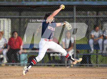 Thumbnail 1 in Notre Dame vs. Catholic - N.I. photogallery.