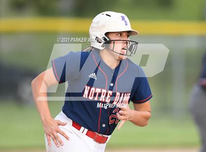 Thumbnail 3 in Notre Dame vs. Catholic - N.I. photogallery.