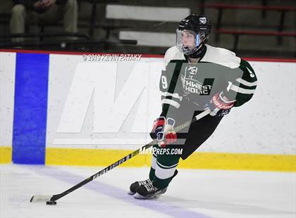 Thumbnail 2 in Northwest Catholic @ Xavier photogallery.