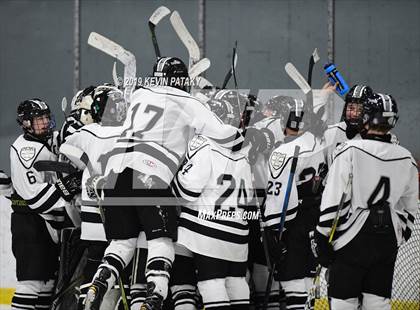 Thumbnail 1 in Northwest Catholic @ Xavier photogallery.