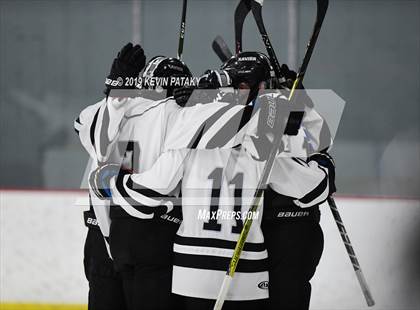 Thumbnail 2 in Northwest Catholic @ Xavier photogallery.