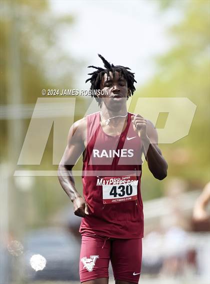 Thumbnail 2 in Lewis James Invitational (400 Meter) photogallery.