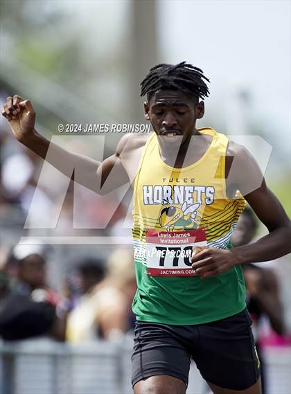 Thumbnail 2 in Lewis James Invitational (400 Meter) photogallery.