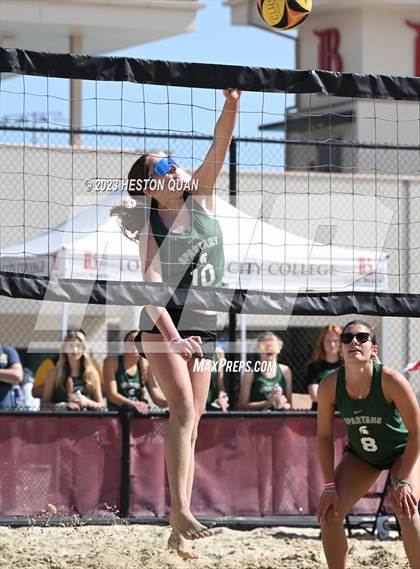 Thumbnail 2 in South vs. Capistrano Valley Christian (CIF-SS D2 Semi-Final) photogallery.