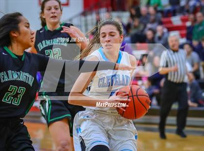 Thumbnail 3 in Farmington vs. Cleveland (Albuquerque Academy Joe Armijo Basketball Classic) photogallery.