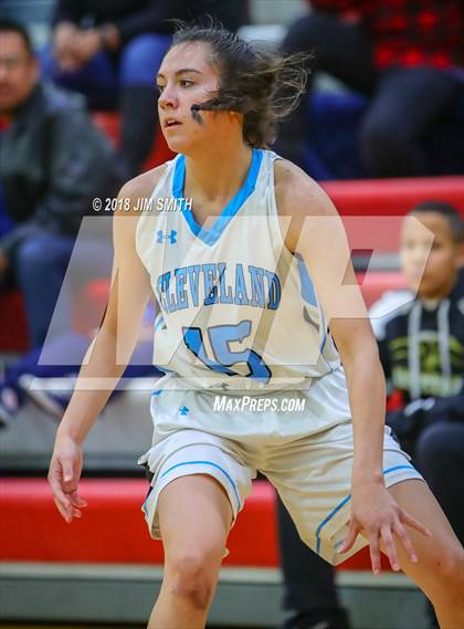 Thumbnail 1 in Farmington vs. Cleveland (Albuquerque Academy Joe Armijo Basketball Classic) photogallery.