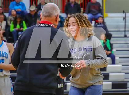 Thumbnail 1 in Farmington vs. Cleveland (Albuquerque Academy Joe Armijo Basketball Classic) photogallery.