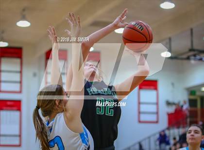 Thumbnail 3 in Farmington vs. Cleveland (Albuquerque Academy Joe Armijo Basketball Classic) photogallery.