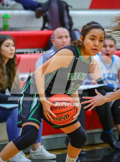 Thumbnail 3 in Farmington vs. Cleveland (Albuquerque Academy Joe Armijo Basketball Classic) photogallery.
