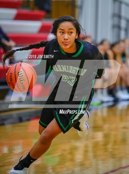 Thumbnail 1 in Farmington vs. Cleveland (Albuquerque Academy Joe Armijo Basketball Classic) photogallery.