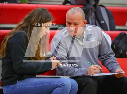 Thumbnail 2 in Farmington vs. Cleveland (Albuquerque Academy Joe Armijo Basketball Classic) photogallery.