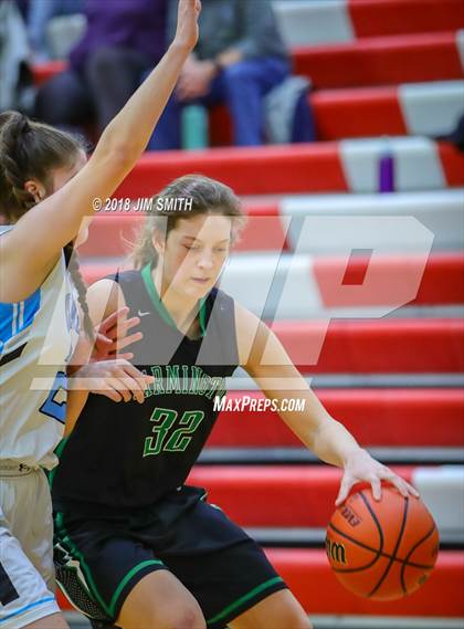 Thumbnail 2 in Farmington vs. Cleveland (Albuquerque Academy Joe Armijo Basketball Classic) photogallery.