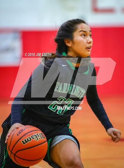 Thumbnail 2 in Farmington vs. Cleveland (Albuquerque Academy Joe Armijo Basketball Classic) photogallery.