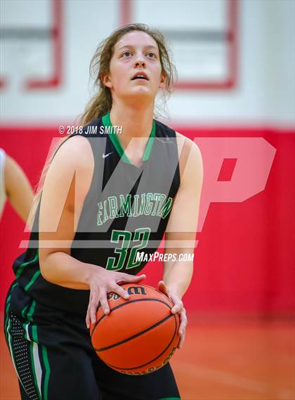 Thumbnail 1 in Farmington vs. Cleveland (Albuquerque Academy Joe Armijo Basketball Classic) photogallery.