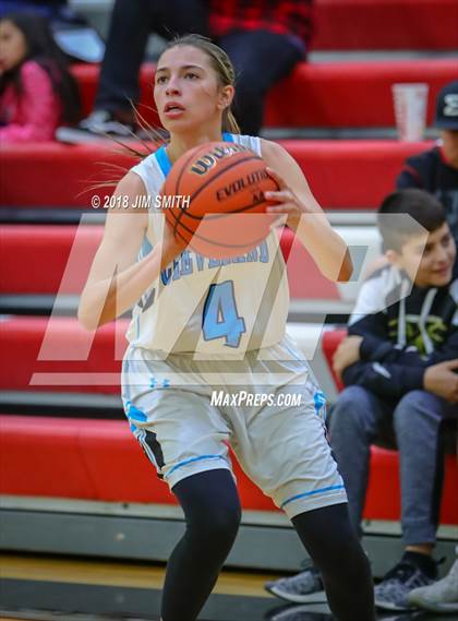 Thumbnail 1 in Farmington vs. Cleveland (Albuquerque Academy Joe Armijo Basketball Classic) photogallery.