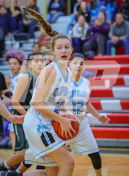 Thumbnail 1 in Farmington vs. Cleveland (Albuquerque Academy Joe Armijo Basketball Classic) photogallery.