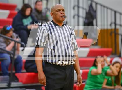 Thumbnail 1 in Farmington vs. Cleveland (Albuquerque Academy Joe Armijo Basketball Classic) photogallery.
