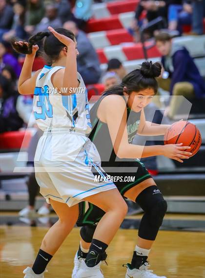 Thumbnail 1 in Farmington vs. Cleveland (Albuquerque Academy Joe Armijo Basketball Classic) photogallery.