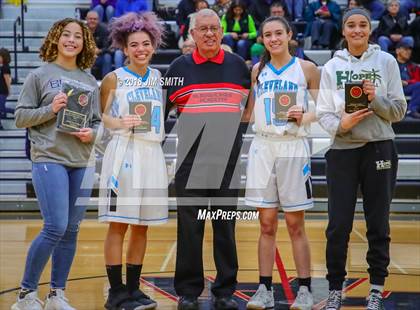Thumbnail 3 in Farmington vs. Cleveland (Albuquerque Academy Joe Armijo Basketball Classic) photogallery.