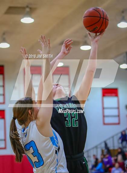Thumbnail 1 in Farmington vs. Cleveland (Albuquerque Academy Joe Armijo Basketball Classic) photogallery.
