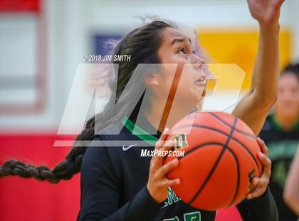 Thumbnail 2 in Farmington vs. Cleveland (Albuquerque Academy Joe Armijo Basketball Classic) photogallery.