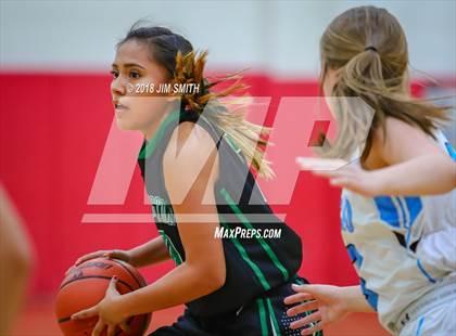 Thumbnail 2 in Farmington vs. Cleveland (Albuquerque Academy Joe Armijo Basketball Classic) photogallery.