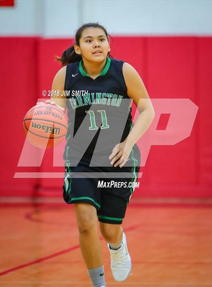 Thumbnail 1 in Farmington vs. Cleveland (Albuquerque Academy Joe Armijo Basketball Classic) photogallery.