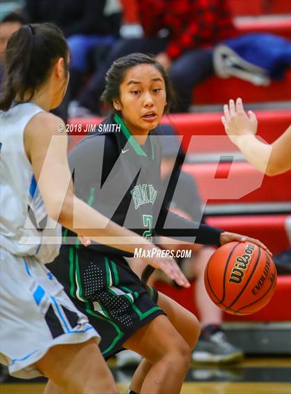 Thumbnail 3 in Farmington vs. Cleveland (Albuquerque Academy Joe Armijo Basketball Classic) photogallery.
