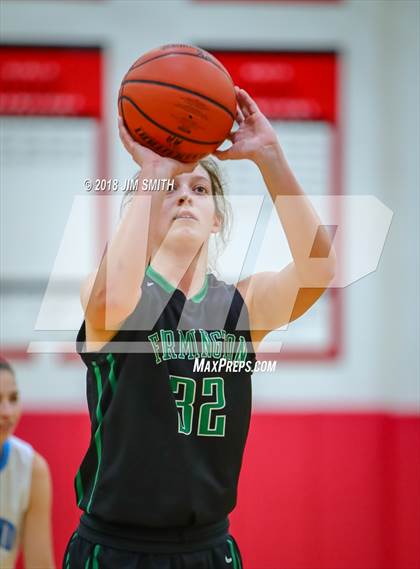 Thumbnail 2 in Farmington vs. Cleveland (Albuquerque Academy Joe Armijo Basketball Classic) photogallery.