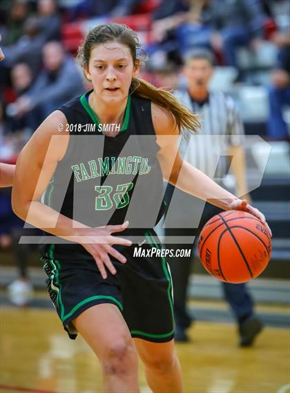 Thumbnail 3 in Farmington vs. Cleveland (Albuquerque Academy Joe Armijo Basketball Classic) photogallery.