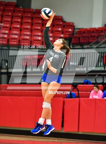 Thumbnail 3 in Plano West @ Coppell photogallery.