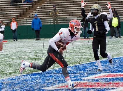 Thumbnail 3 in San Angelo Central vs. Fossil Ridge (UIL 5A D2 Area Playoff) photogallery.
