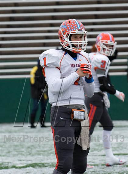 Thumbnail 1 in San Angelo Central vs. Fossil Ridge (UIL 5A D2 Area Playoff) photogallery.