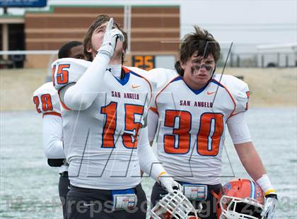 Thumbnail 1 in San Angelo Central vs. Fossil Ridge (UIL 5A D2 Area Playoff) photogallery.