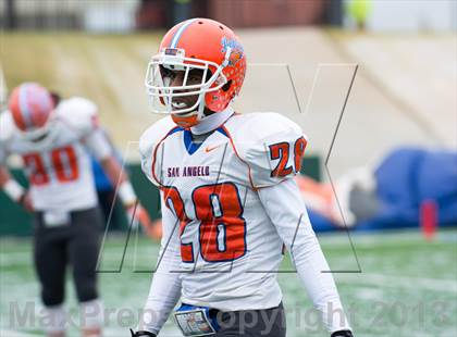 Thumbnail 3 in San Angelo Central vs. Fossil Ridge (UIL 5A D2 Area Playoff) photogallery.