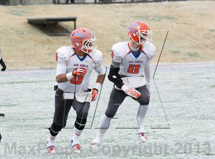 Thumbnail 3 in San Angelo Central vs. Fossil Ridge (UIL 5A D2 Area Playoff) photogallery.