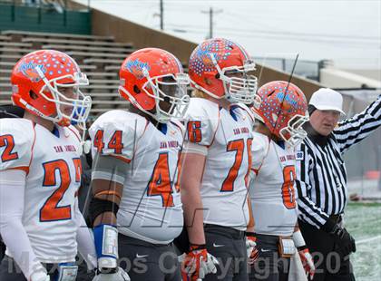 Thumbnail 3 in San Angelo Central vs. Fossil Ridge (UIL 5A D2 Area Playoff) photogallery.