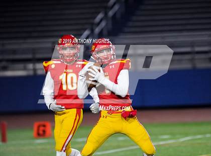 Thumbnail 3 in Chaminade vs. Kellenberg Memorial (NYCHSFL Class AA-1 Final photogallery.