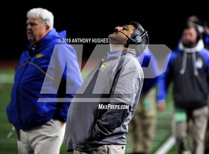 Thumbnail 3 in Chaminade vs. Kellenberg Memorial (NYCHSFL Class AA-1 Final photogallery.