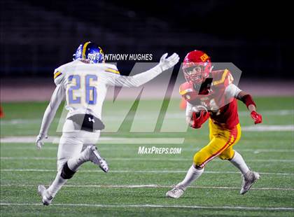 Thumbnail 2 in Chaminade vs. Kellenberg Memorial (NYCHSFL Class AA-1 Final photogallery.