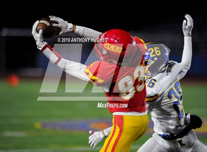 Thumbnail 1 in Chaminade vs. Kellenberg Memorial (NYCHSFL Class AA-1 Final photogallery.