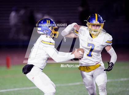 Thumbnail 2 in Chaminade vs. Kellenberg Memorial (NYCHSFL Class AA-1 Final photogallery.