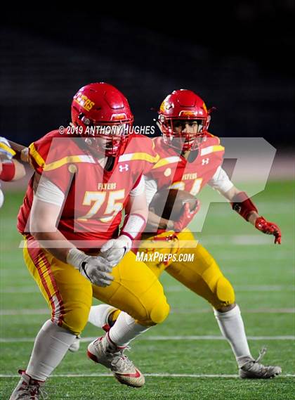 Thumbnail 2 in Chaminade vs. Kellenberg Memorial (NYCHSFL Class AA-1 Final photogallery.