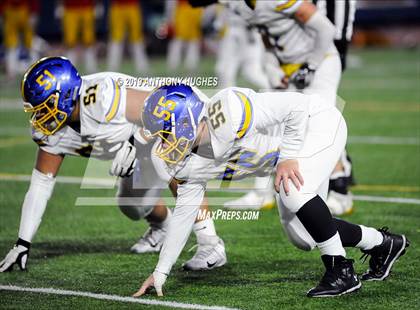 Thumbnail 3 in Chaminade vs. Kellenberg Memorial (NYCHSFL Class AA-1 Final photogallery.