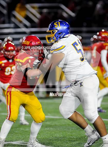 Thumbnail 3 in Chaminade vs. Kellenberg Memorial (NYCHSFL Class AA-1 Final photogallery.
