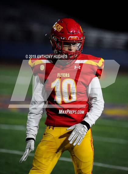 Thumbnail 1 in Chaminade vs. Kellenberg Memorial (NYCHSFL Class AA-1 Final photogallery.