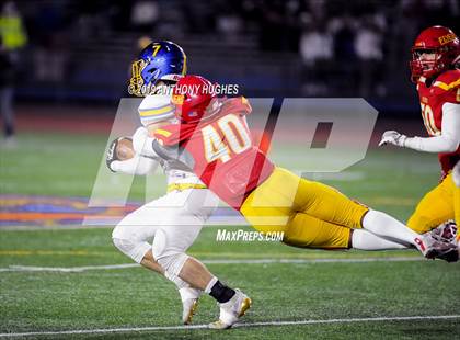 Thumbnail 3 in Chaminade vs. Kellenberg Memorial (NYCHSFL Class AA-1 Final photogallery.