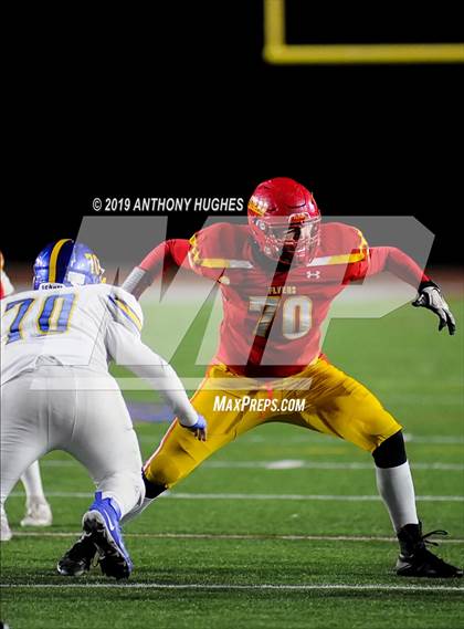 Thumbnail 1 in Chaminade vs. Kellenberg Memorial (NYCHSFL Class AA-1 Final photogallery.